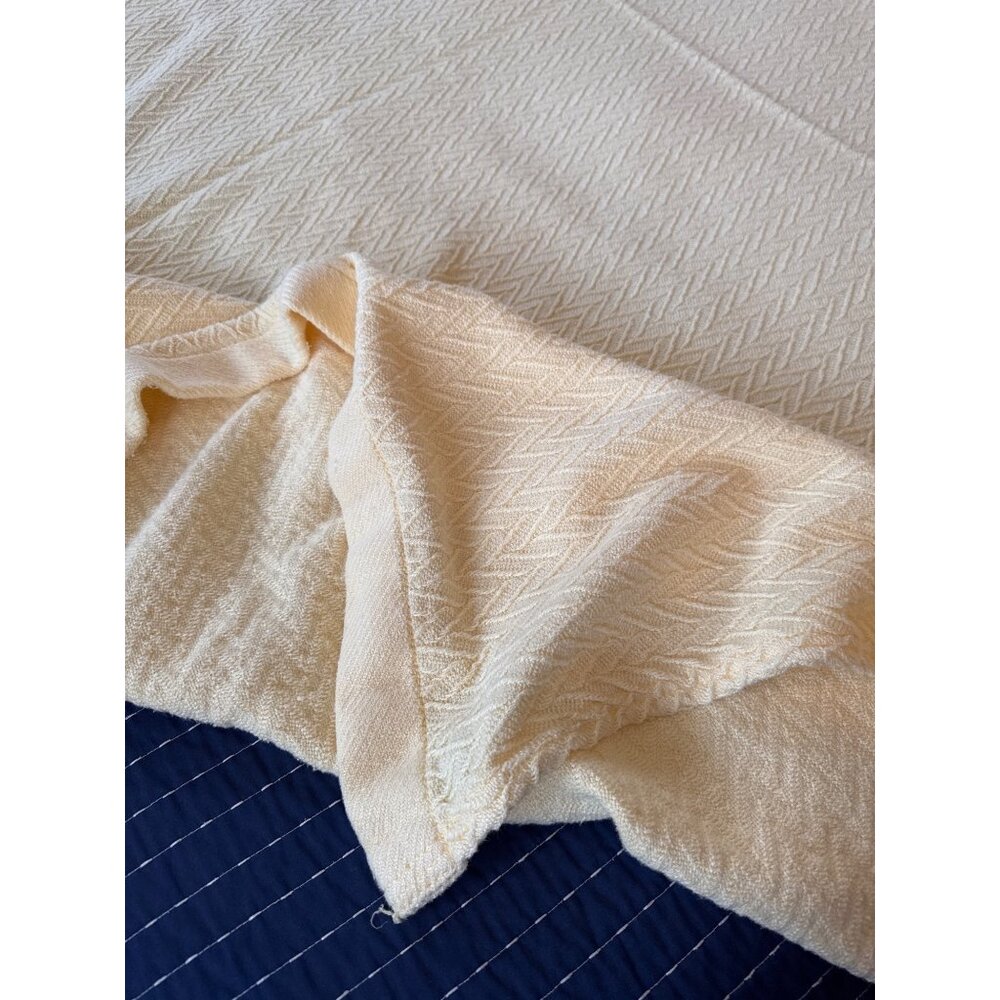 Queen Size 100% Cotton Blanket Cream Yellow Herringbone Charisma by Fieldcrest - Picture 11 of 12